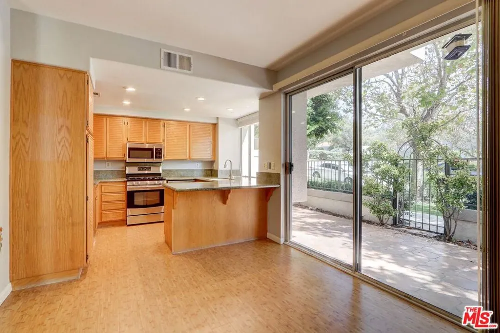 22303 Golden Canyon Circle Chatsworth, CA 91311