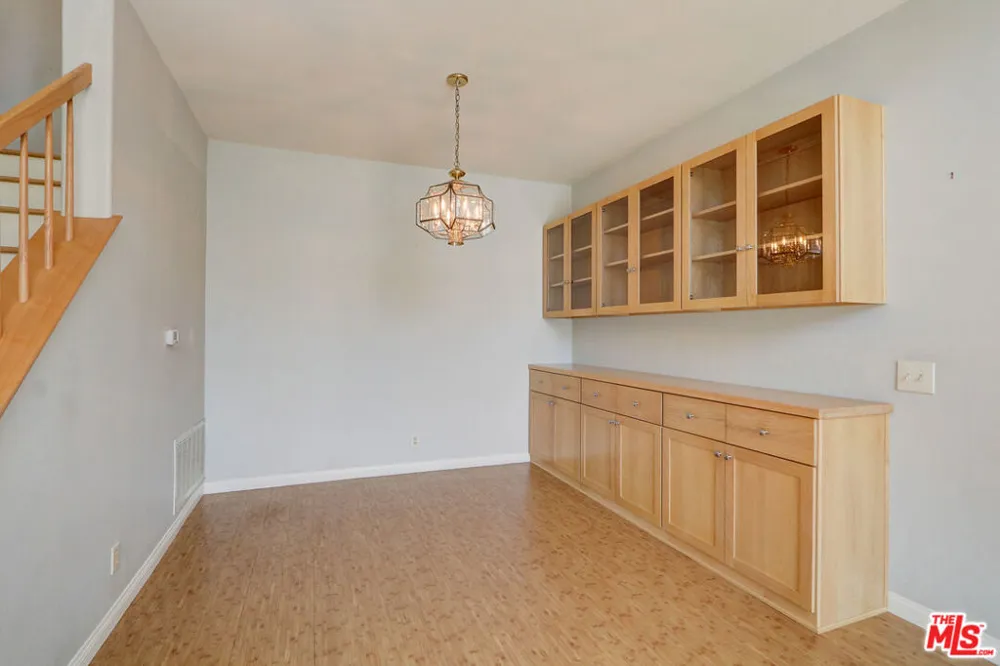 22303 Golden Canyon Circle Chatsworth, CA 91311