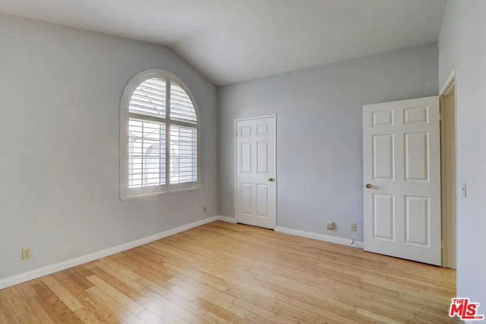 22303 Golden Canyon Circle Chatsworth, CA 91311