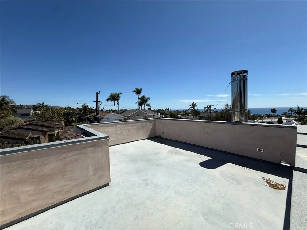 159 W Avenida Alessandro San Clemente, CA 92672