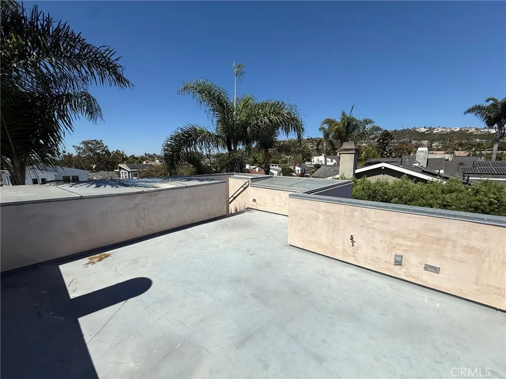 159 W Avenida Alessandro San Clemente, CA 92672