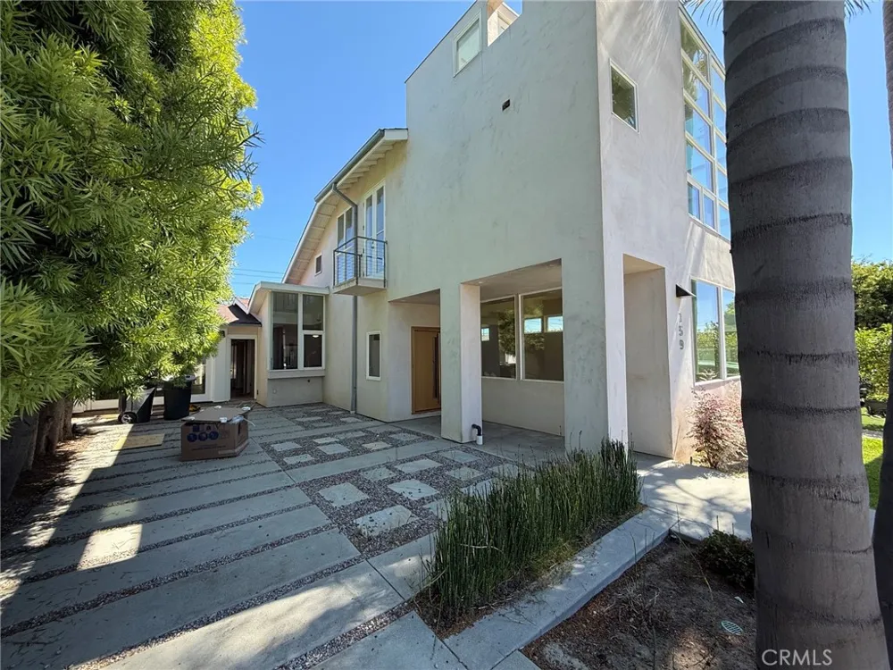159 W Avenida Alessandro San Clemente, CA 92672