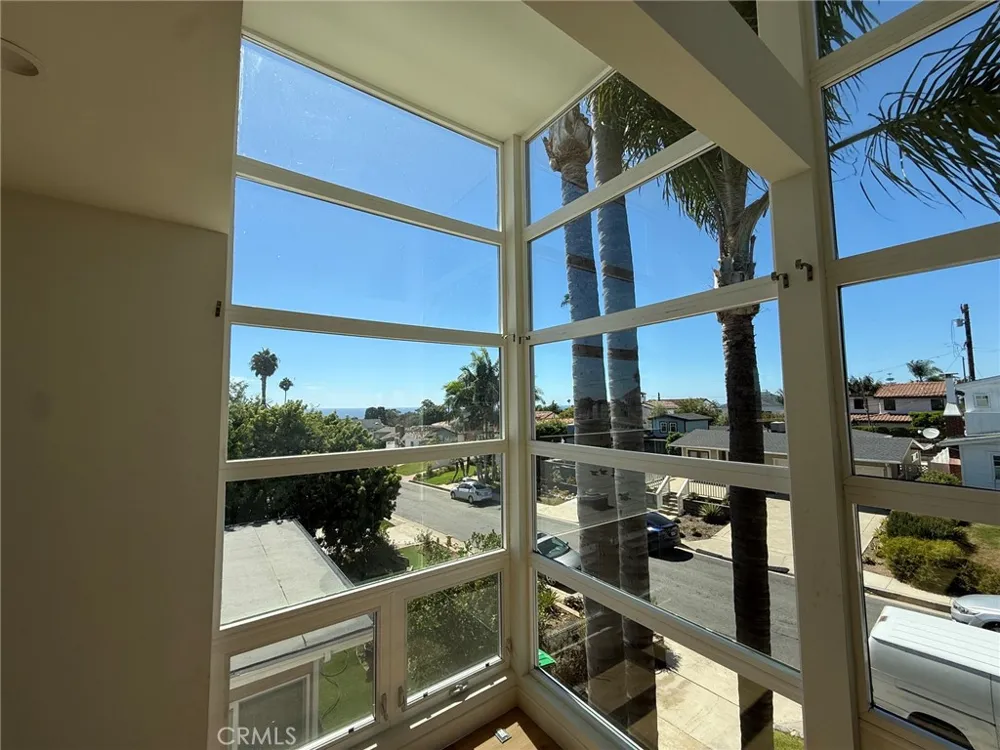 159 W Avenida Alessandro San Clemente, CA 92672