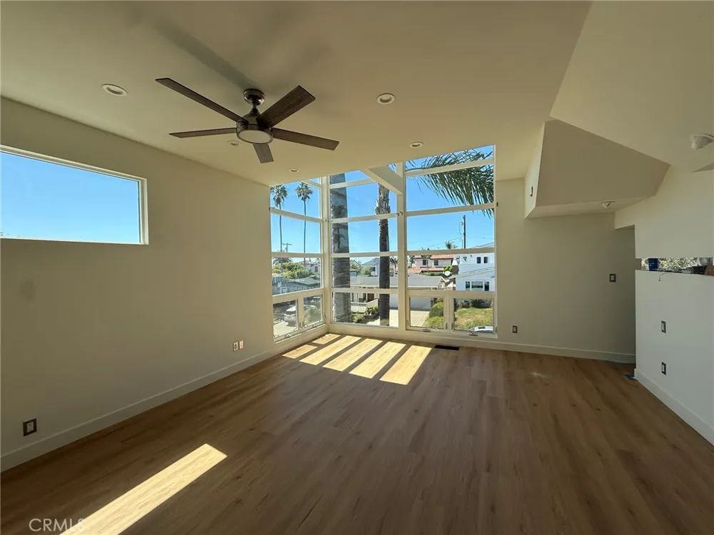 159 W Avenida Alessandro San Clemente, CA 92672