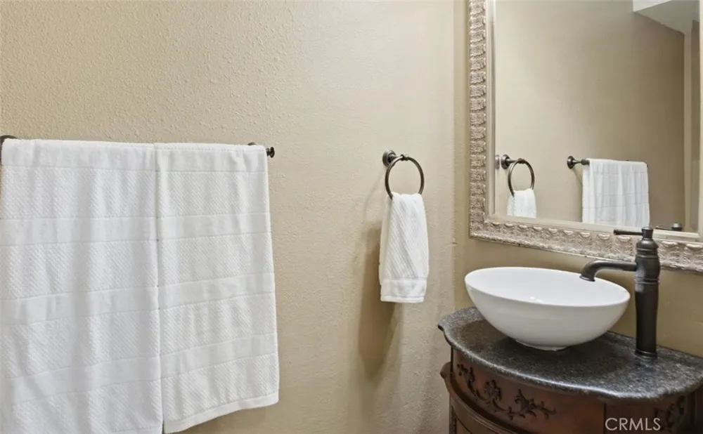 2526 Santos Dos Palos, CA 93620