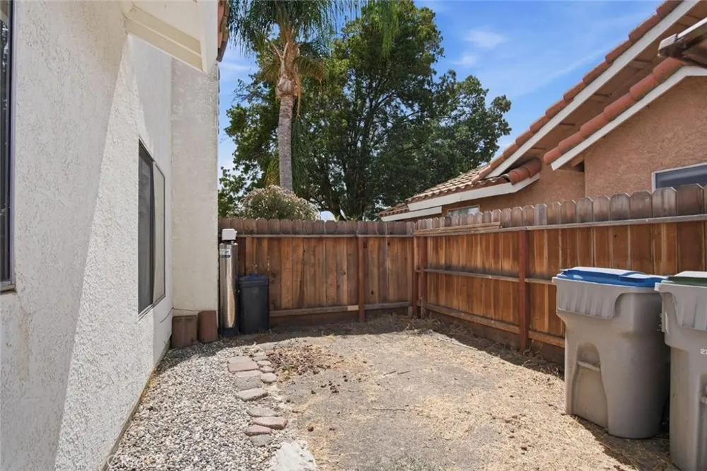 2526 Santos Dos Palos, CA 93620