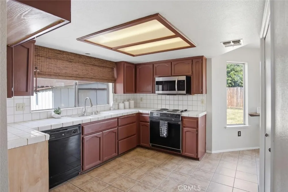 2526 Santos Dos Palos, CA 93620