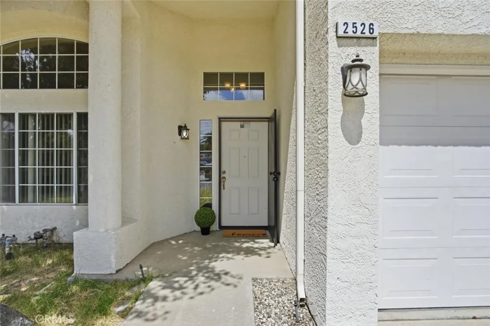 2526 Santos Dos Palos, CA 93620