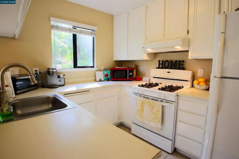 444 Mill Rd Martinez, CA 94553