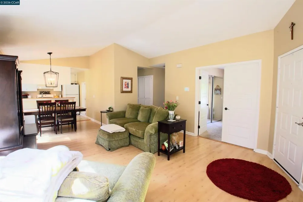 444 Mill Rd Martinez, CA 94553