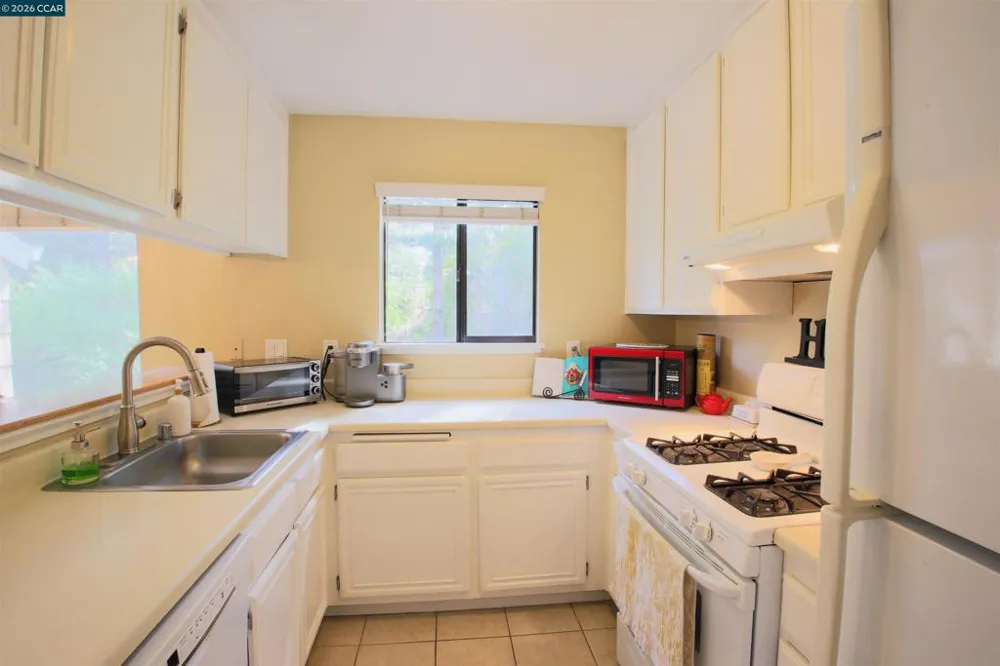 444 Mill Rd Martinez, CA 94553