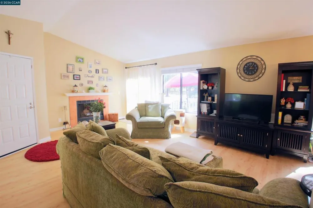 444 Mill Rd Martinez, CA 94553