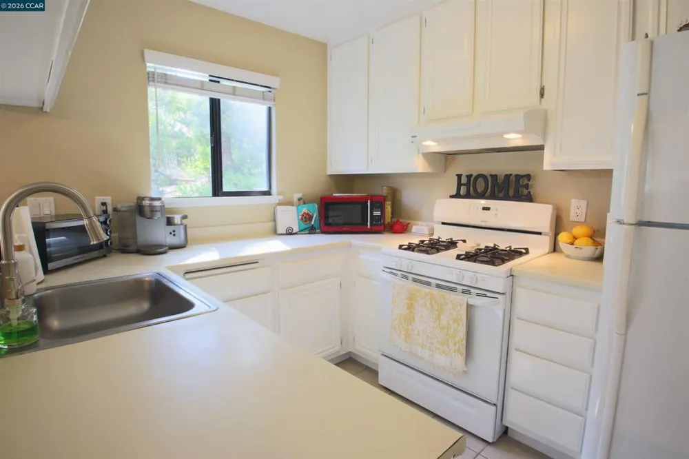 444 Mill Rd Martinez, CA 94553