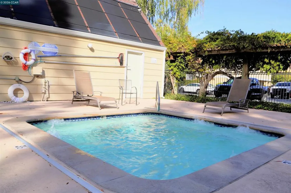 444 Mill Rd Martinez, CA 94553