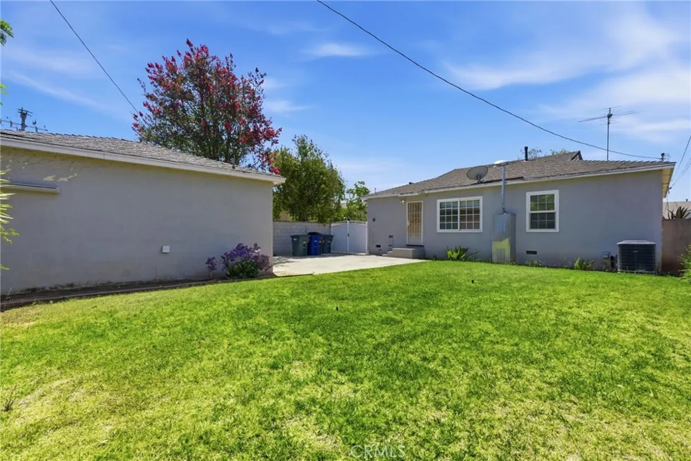 3537 Centralia Lakewood, CA 90712