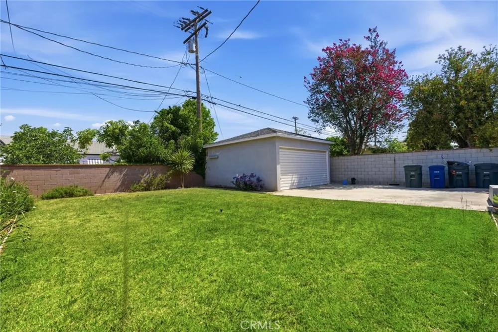 3537 Centralia Lakewood, CA 90712