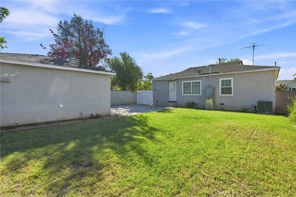 3537 Centralia Lakewood, CA 90712