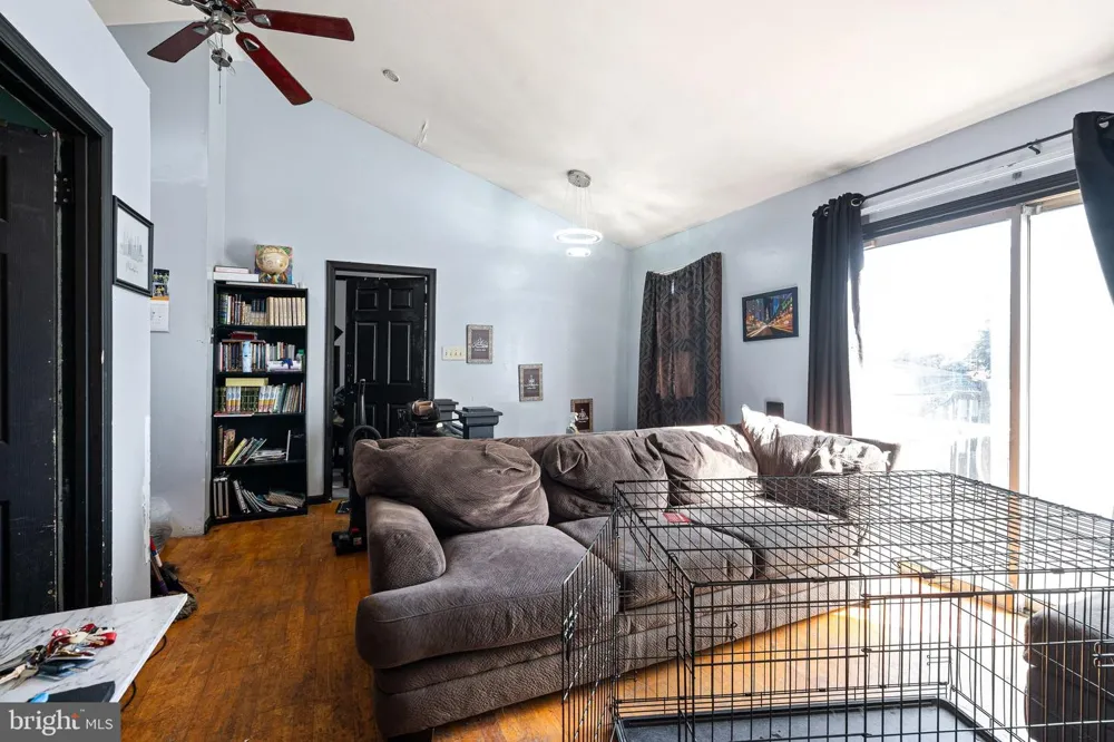 612 VETERANS HIGHWAY Bristol, PA 19007