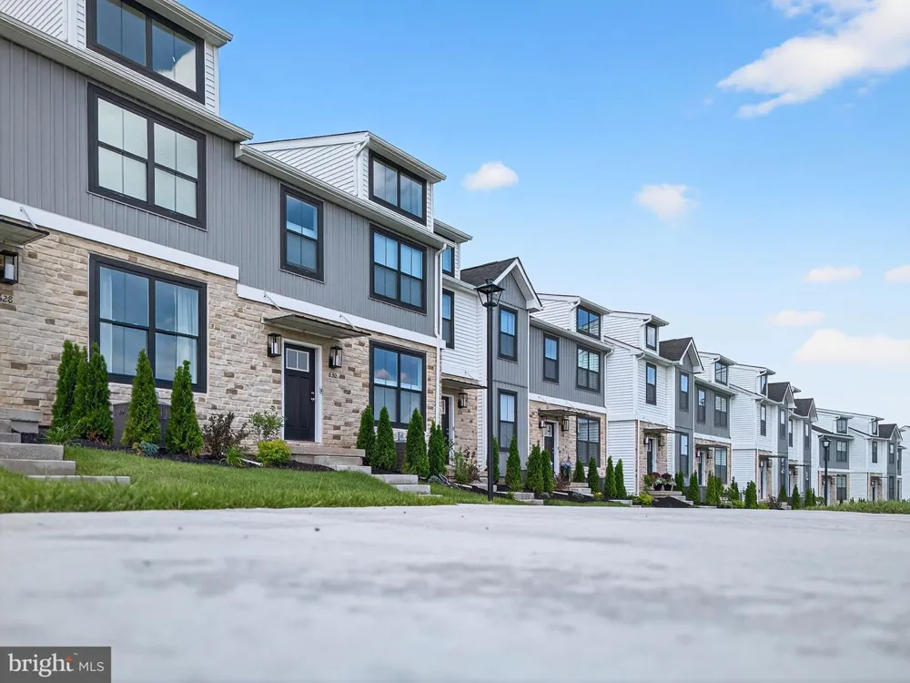 628 OAK DRIVE #1-1 Harleysville, PA 19438