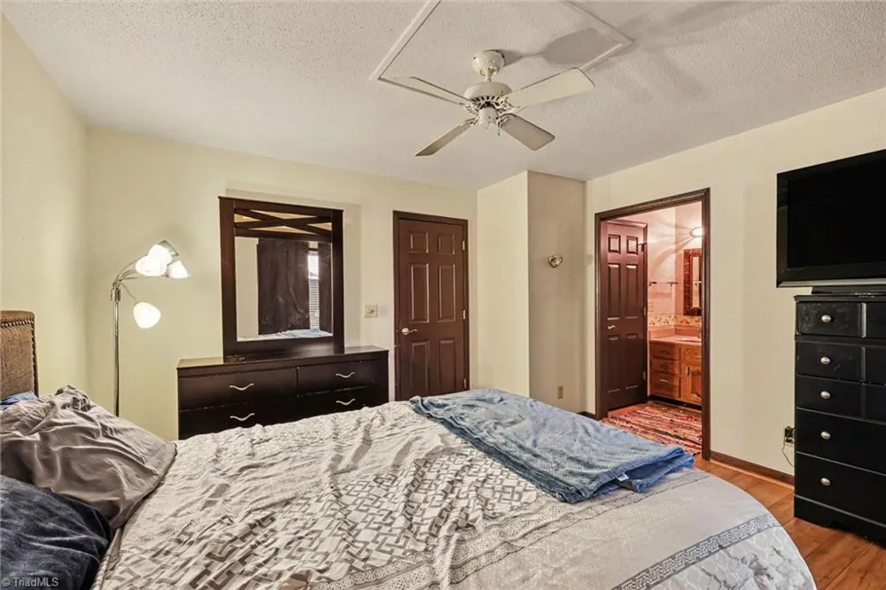 204 Ridgelea Court Winston-Salem, NC 27104