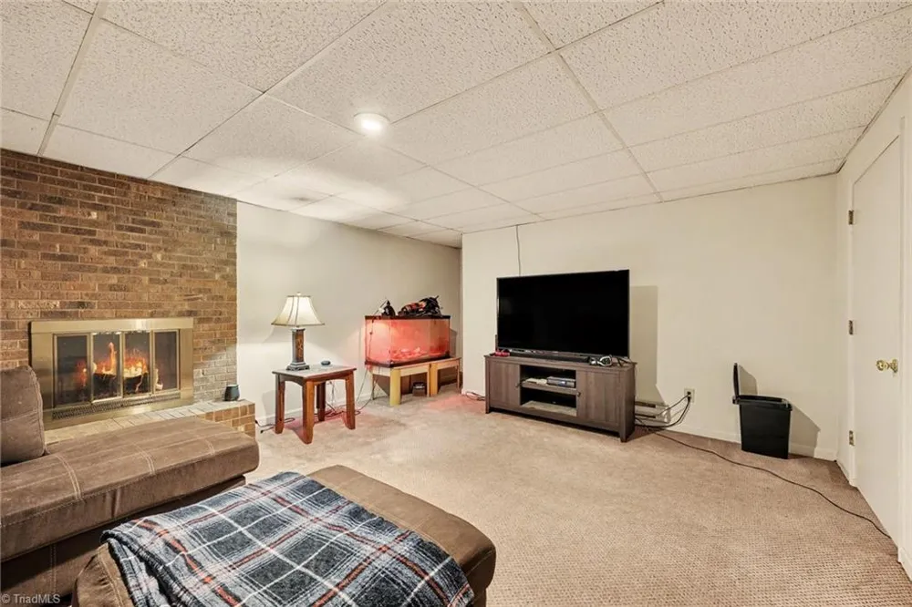 204 Ridgelea Court Winston-Salem, NC 27104