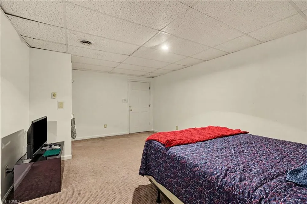 204 Ridgelea Court Winston-Salem, NC 27104