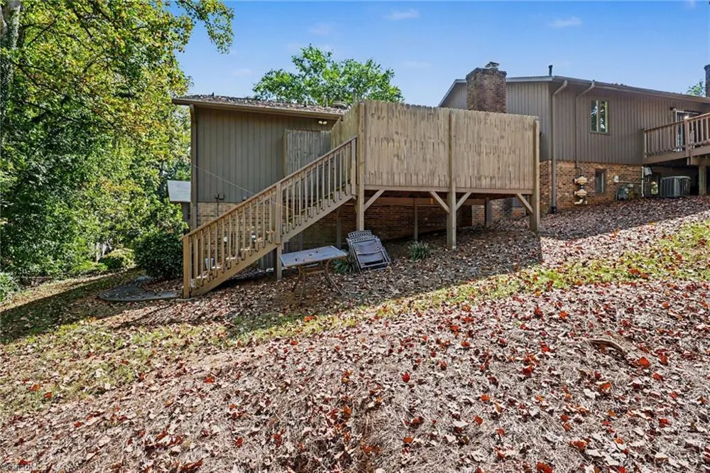 204 Ridgelea Court Winston-Salem, NC 27104