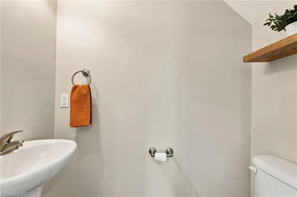 22 Pisgah Forest Circle Greensboro, NC 27455