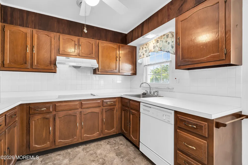 116 Buckingham Drive Manchester, NJ 08759