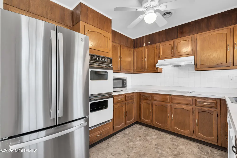116 Buckingham Drive Manchester, NJ 08759