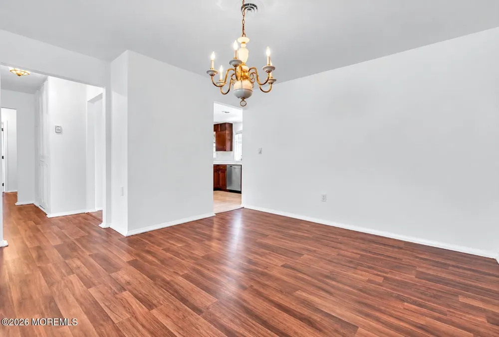 116 Buckingham Drive Manchester, NJ 08759