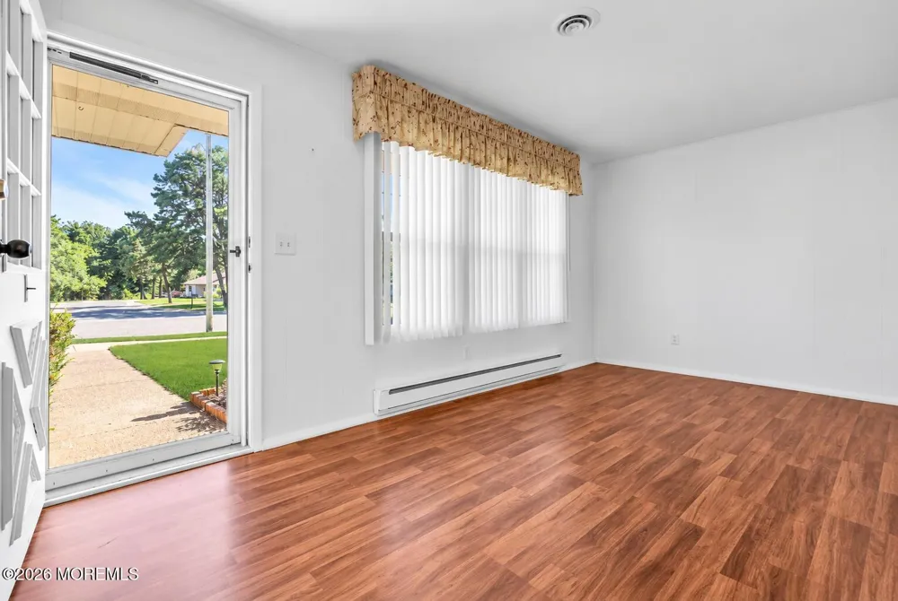 116 Buckingham Drive Manchester, NJ 08759