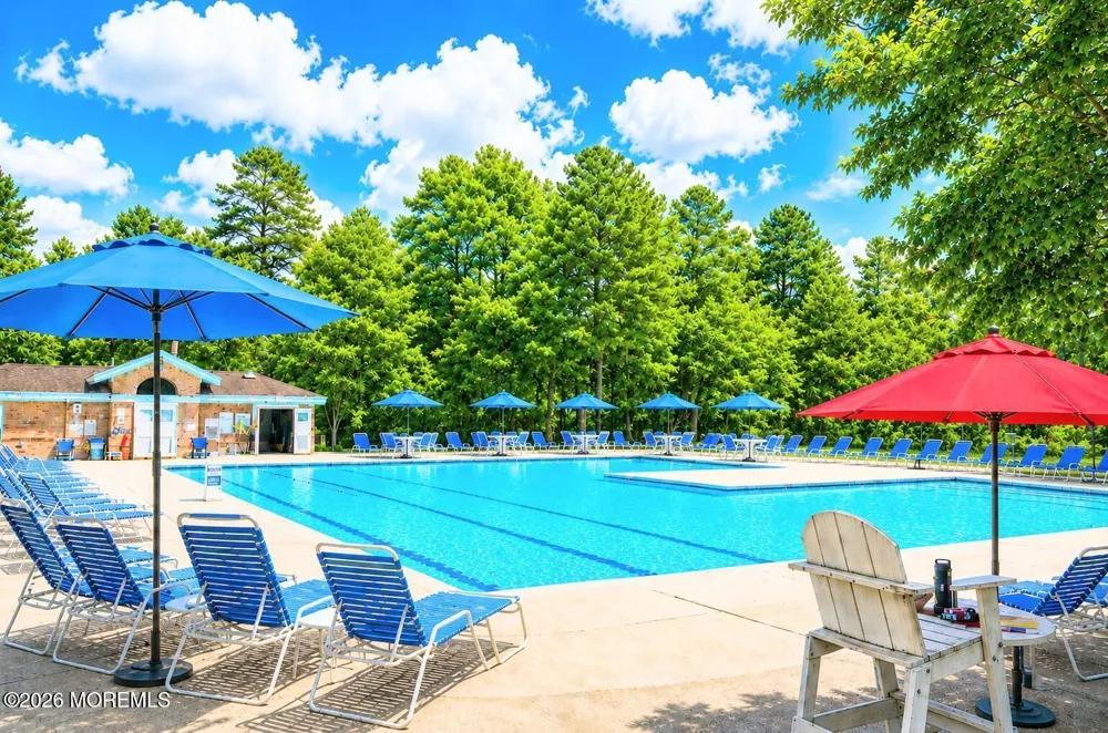 116 Buckingham Drive Manchester, NJ 08759