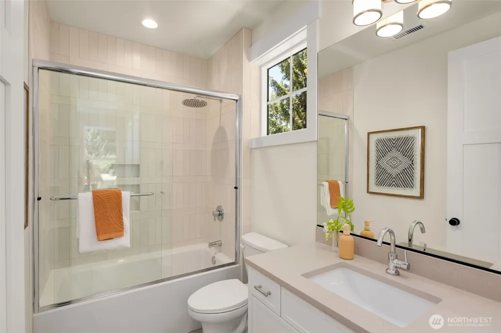 4515 150th Avenue SE Bellevue, WA 98006