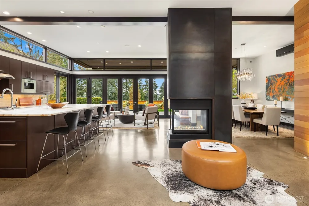 10314 SE 25th Street Bellevue, WA 98004