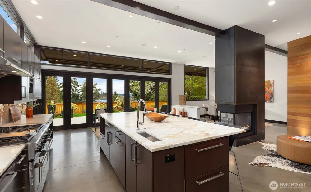 10314 SE 25th Street Bellevue, WA 98004