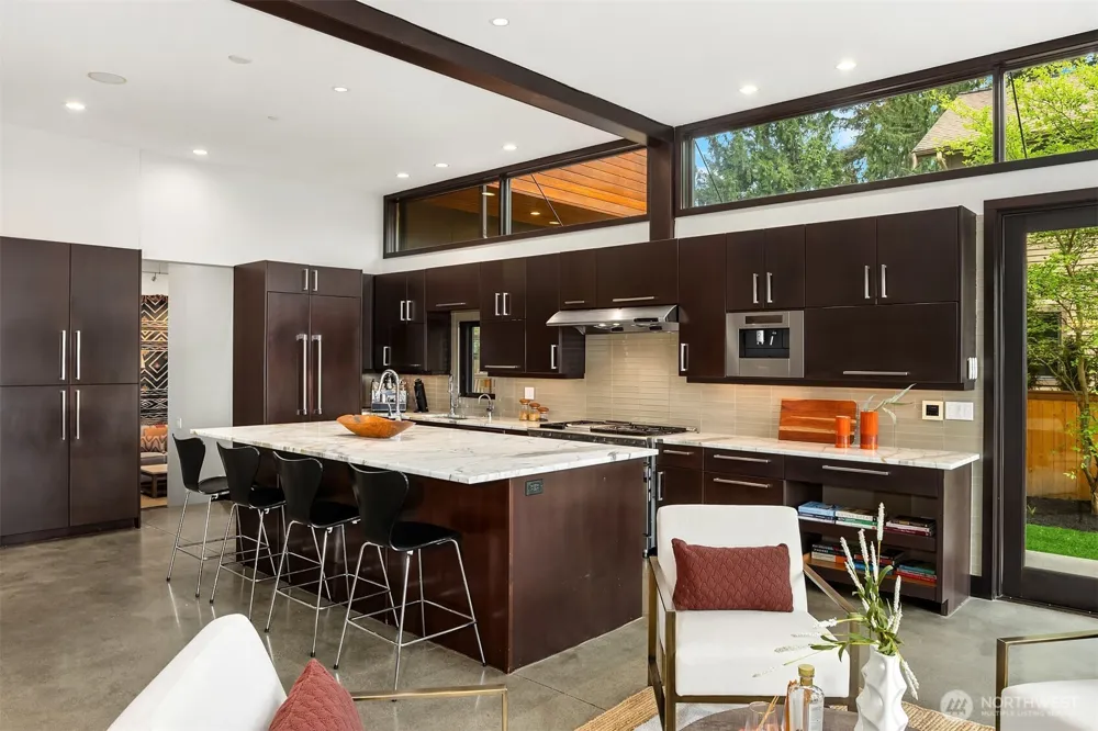 10314 SE 25th Street Bellevue, WA 98004