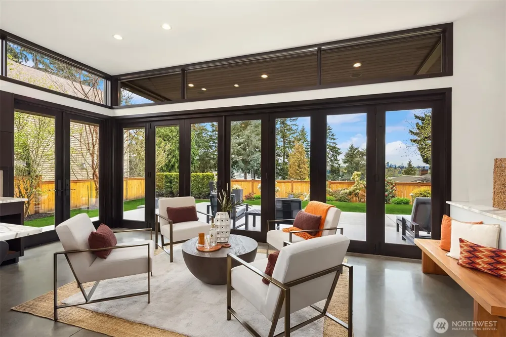 10314 SE 25th Street Bellevue, WA 98004