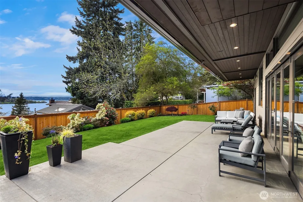 10314 SE 25th Street Bellevue, WA 98004