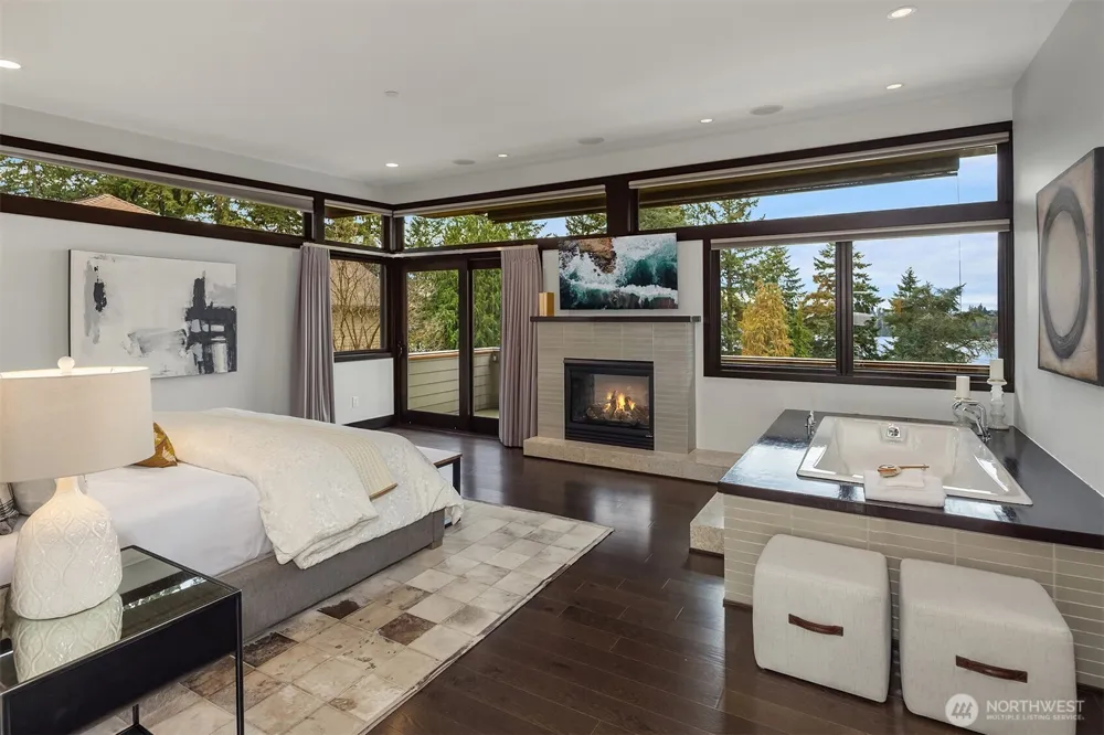10314 SE 25th Street Bellevue, WA 98004