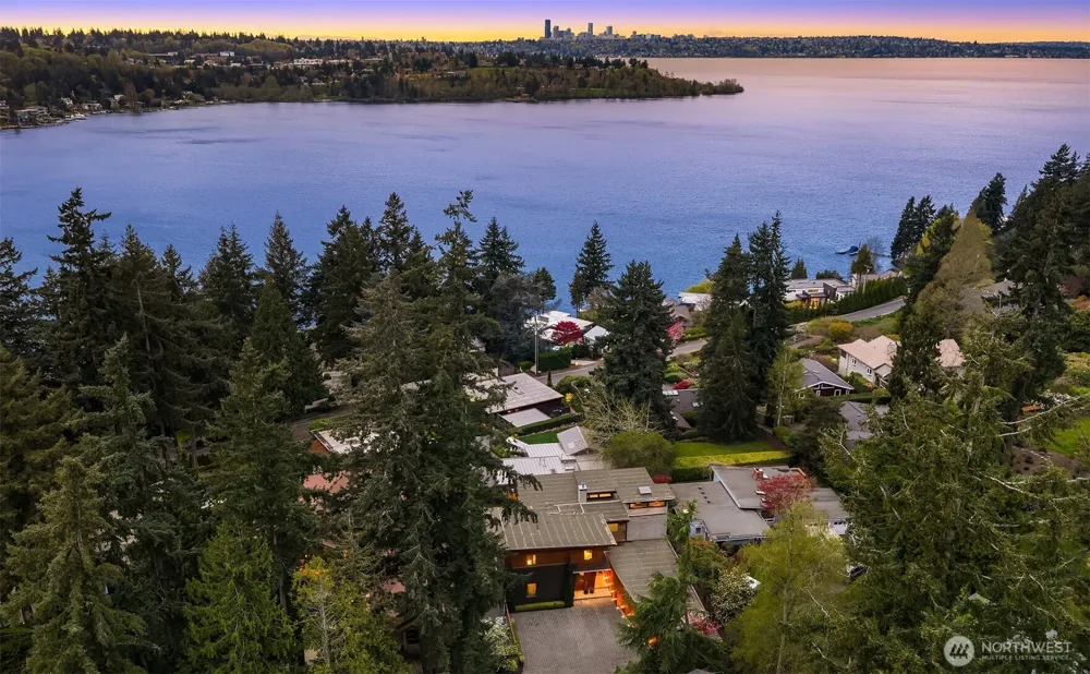 10314 SE 25th Street Bellevue, WA 98004