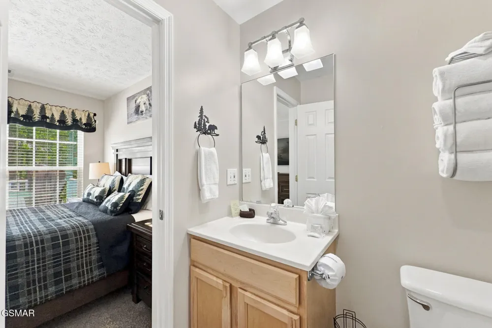 2032 Slippery Rock Circle Pigeon Forge, TN 37862