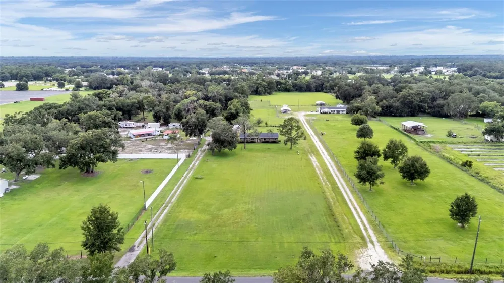 2742 DAD WELDON RD Dover, FL 33527