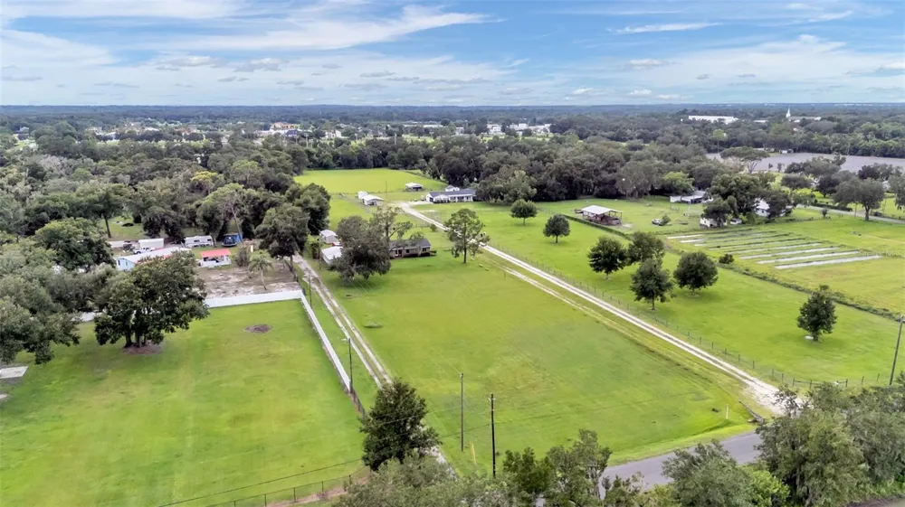 2742 DAD WELDON RD Dover, FL 33527