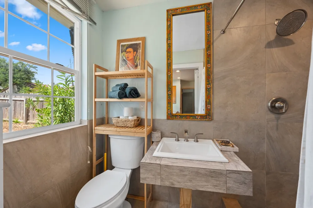 4001 Burr Oak Lane Austin, TX 78727