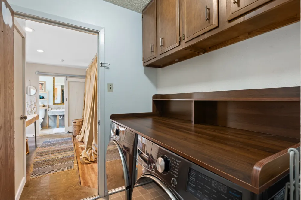 4001 Burr Oak Lane Austin, TX 78727