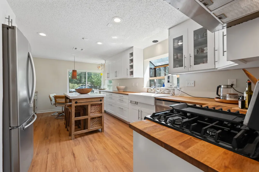 4001 Burr Oak Lane Austin, TX 78727