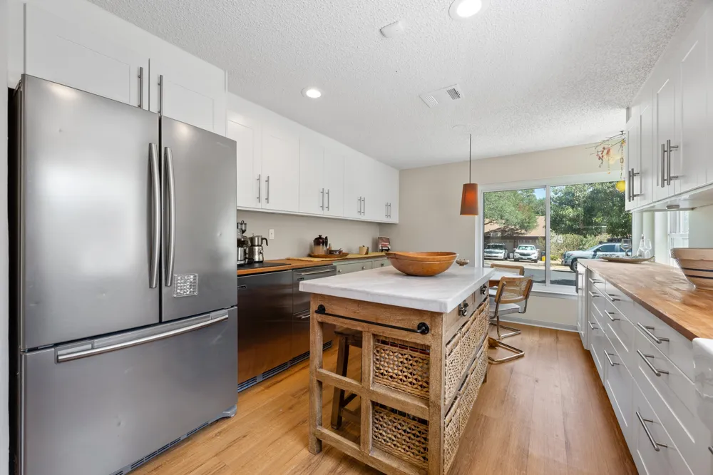4001 Burr Oak Lane Austin, TX 78727