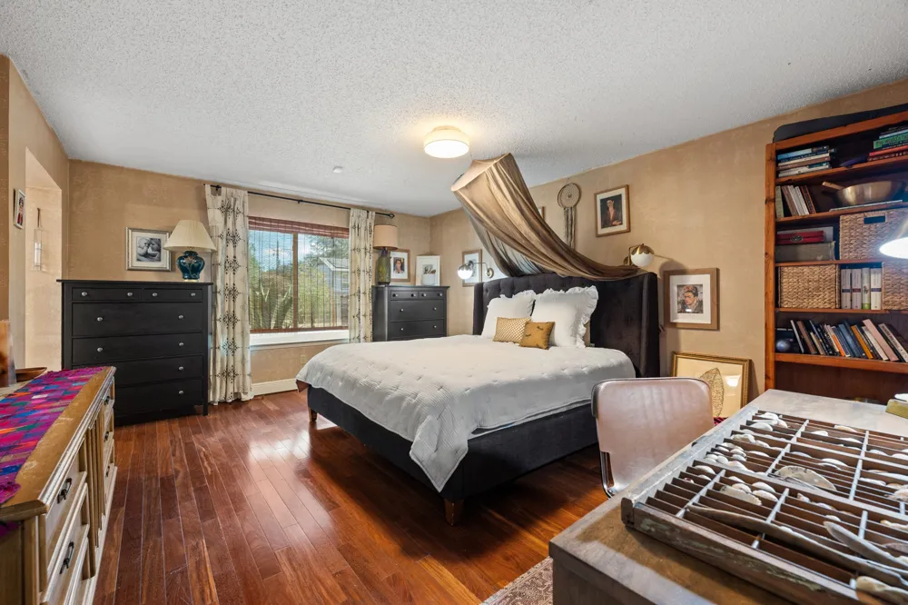 4001 Burr Oak Lane Austin, TX 78727