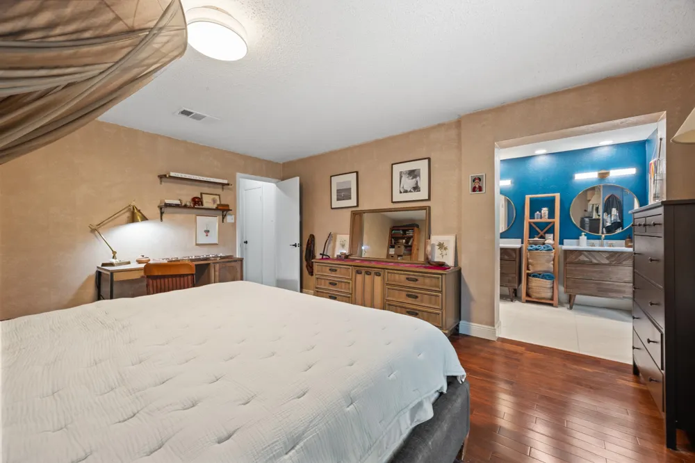 4001 Burr Oak Lane Austin, TX 78727